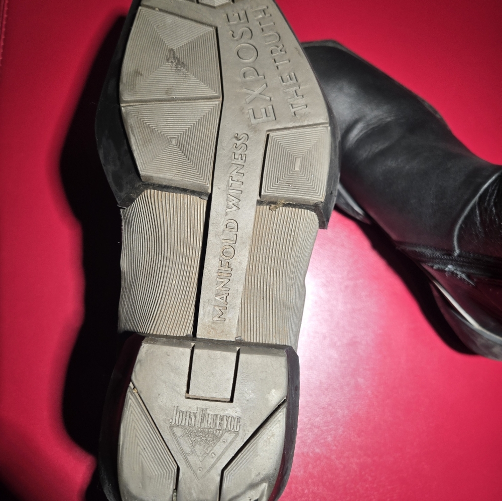 Fluevog x Star Trek: Strange New Worlds™ Cadet boots 6.5 - Picture 3 of 7